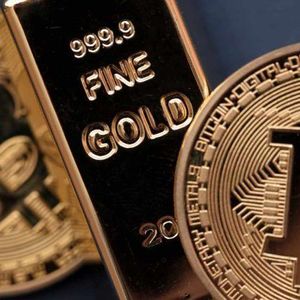Robert Kiyosaki Backs Bitcoin Over Gold Amid ‘Biggest’ Crash Warning