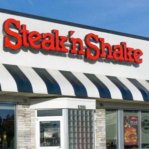 Steak ’n Shake Goes Full Crypto — 100M Can Pay With Bitcoin Next Week