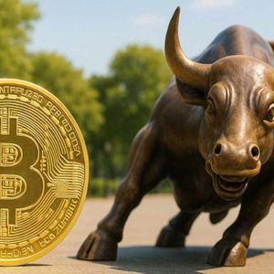 Standard Chartered Predicts Bitcoin Hitting $500K as SEC Filings Fuel Demand