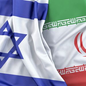Gold Climbs, Oil Surges, Stocks and Bitcoin Slide Amid Israel-Iran Conflict