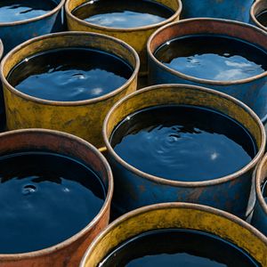 Oil Crashes 8.7% From Last Week’s Peak as Middle East Tensions Rattle Markets