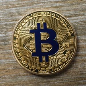 Legendary Bitcoiner Debunks Paper Bitcoin, Sparks Discussion on the Phenomenon