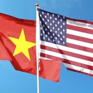Bitcoin and Stocks Rise After Trump’s Vietnam Deal