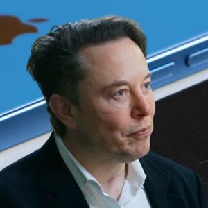 Elon Musk Plans to Launch Alternative Phone if Apple, Google Boot Twitter off Their App Stores