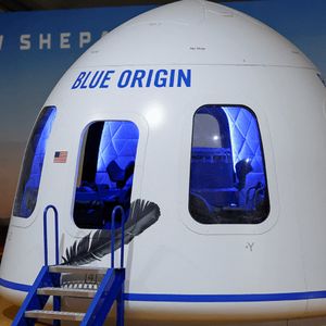 Blue Origin Opens Crypto Checkout for New Shepard Spaceflights via Shift4