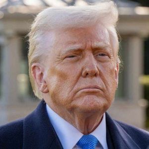 80 CEOs Urge Trump to Block Bank Fees That Could Cripple US Crypto Access