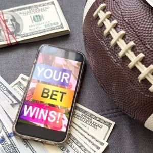 Robinhood Launches Football Prediction Markets Through Kalshi