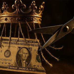 Gold Hits $3,700 as Sprott’s Wong Says Dollar’s Store-of-Value Crown May Slip