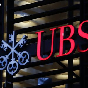 UBS Tokenize Pilot Trials Chainlink DTA With Swift Messaging