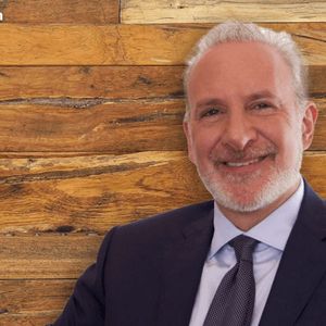 Schiff Doubles Down on Bitcoin Criticism, Pushes Tokenized Gold as Blockchain’s True Asset