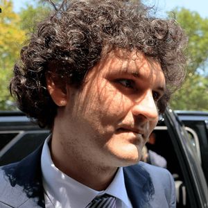 Bankman-Fried Blames Lawyers for FTX Collapse, Says $100B in Value Was Lost