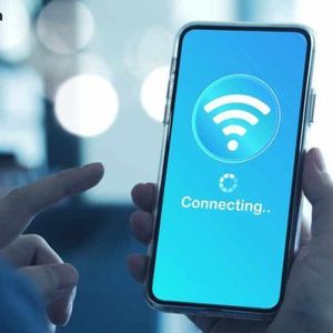 Coinbase CEO Calls for Password-Free Wifi Amid Mounting Public Access Demands