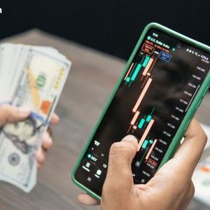 Bitcoin Drops to $86K as Asian Markets Trigger Selloff