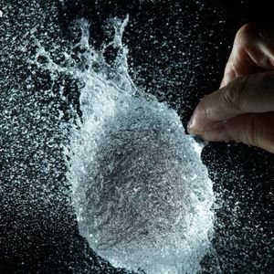 Robert Kiyosaki Sees 30-Year Bubble Bursting as His Bitcoin Conviction Holds Firm