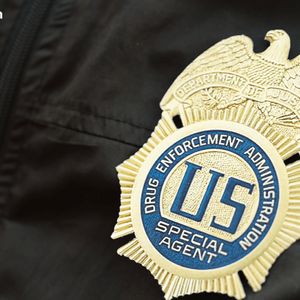 DEA Veteran Accused of Betrayal, Laundering Cartel Drug Proceeds via Crypto