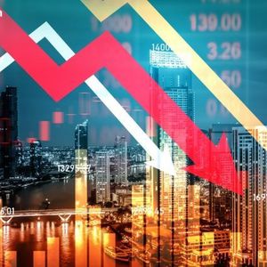 Robert Kiyosaki Warns Global Crash Resets Valuations as Bitcoin Stands Outside Weakening Systems