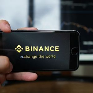 Amid Withdrawals, Binance CEO Warns of Bumpy Months Ahead