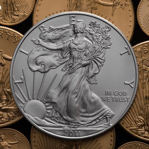 Last Call for Gold and Silver? Veteran Analyst Warns 2026 Could Mark the Peak