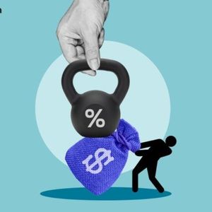 Bitcoin ETFs End 2025 Under Pressure as Outflows Deepen