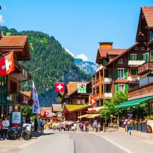 H100 Group Plans Acquisition of Future Holdings to Enter Swiss Market