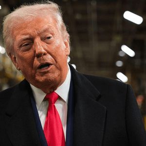 Bitcoin Stalls at $97,000 as Trump’s Insurrection Act Threat Fails to Spark Rally