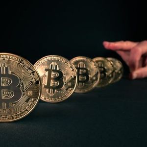 Selling Pressure Intensifies as Bitcoin, Ether ETFs Lose $1 Billion