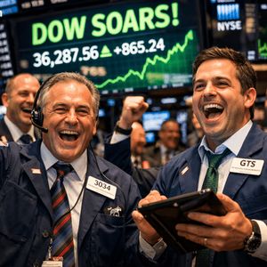 US Stocks Rally as Inflation Expectations Ease and Tech Stabilizes