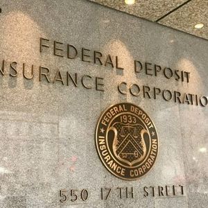 FDIC Chairman Proposes Excluding Payment Stablecoins From Pass-Through Insurance