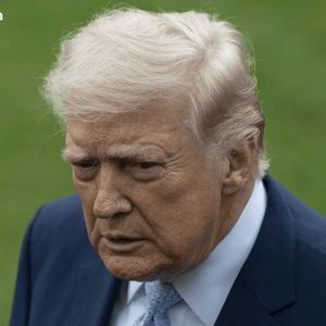 Bitcoin Recovers to $70K as Trump Announces Iran Dialogue Progress