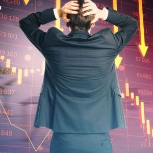 Memecore Drops 15.9% to $3.43 as $830M Wipeout Pushes It out of Top 20