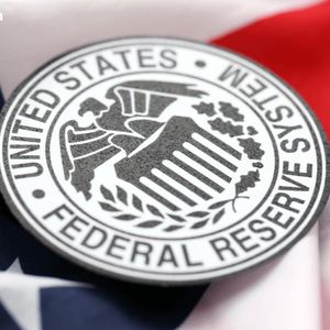 Federal Reserve Holds Interest Rates Steady at 3.5–3.75%