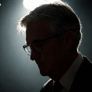 Powell Keeps Fed Governor Role Past May 15 in First Such Move Since 1948