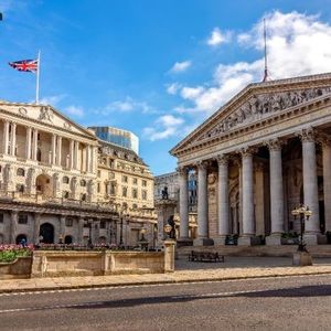 Bank of England Moves Stablecoin Rules to June as UK Targets Year-End Framework