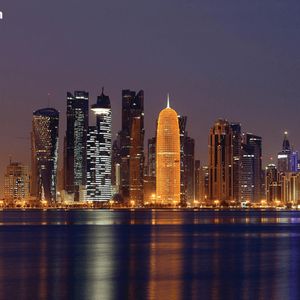 Iran Diplomats Push Peace Talks in Doha as Bitcoin Holds $77,700 and Oil Drops 6%