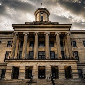 Tennessee Sweepstakes Casino Ban Joined by Prediction Market Manipulation Felony Law