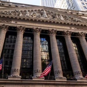 S&P 500 Closes at Record 7,599 as Stocks Outrun a Lagging Bitcoin