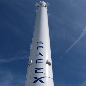 8% SpaceX Jump Shows Fresh FOMO as SPCX Tests a $2.28T Market Cap