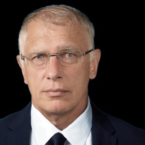 $40 Trillion Debt Warning: Doug Casey Sees Greater Depression Risk for US Economy