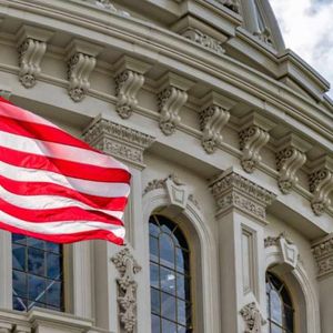 Coinbase Exec ‘Relentlessly Optimistic’ on CLARITY Act Odds