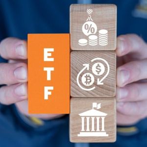 Ether ETFs Extend Weekly Run With $27M Inflow as Bitcoin Loses $61.5M