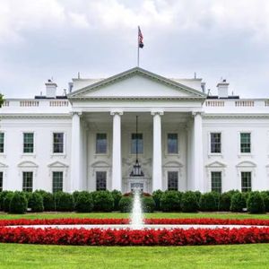 Senate Has 4 Days to Advance CLARITY Act as White House Weighs Deal