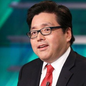 Tom Lee Sees Bullish 12 Months as Wall Street Embraces Crypto
