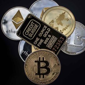 Gold and Bitcoin: The Twin Beneficiaries of US Debt Crisis, Says Prominent Macro Investor