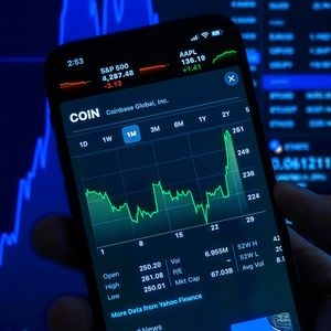 Coinbase Product Head Finds $320,000 in Forgotten Crypto for Hacked User
