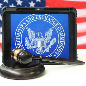 Two U.S. SEC Commissioners Challenge  First NFT-Related Enforcement Action
