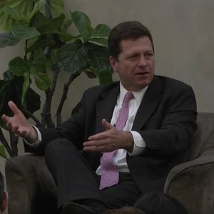 Former SEC Chair Jay Clayton on Why Recent Events Have Made Approval of a Spot Bitcoin ETF ‘Inevitable’