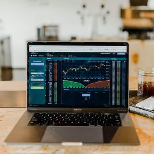 Crypto Expert Who Turned $10,000 into $500,000 Within Minutes Shares His Thoughts on the Market