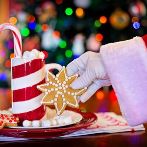 With Bitcoin Above $38K, Yardeni Research President Foresees Continued Santa Claus Rally and Moderate Inflation in Market Outlook
