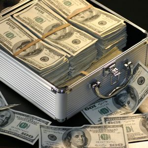 Pomp Investments Founder Explains How Bitcoin Price Could Reach $500,000