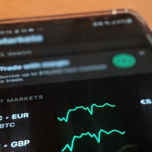 Solana-Based Memecoin BONK Surges over 52% After Coinbase Listing
